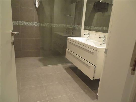 Appartement te huur - Photo 1