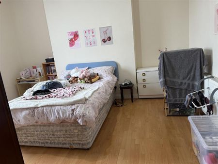 4 bedroom maisonette to rent - Photo 5