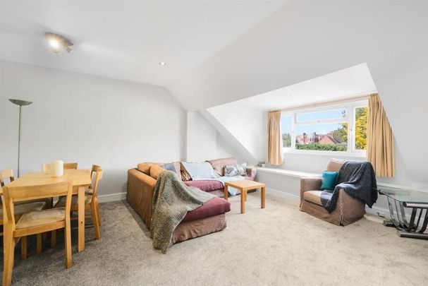 3 bedroom flat to rent - Photo 1