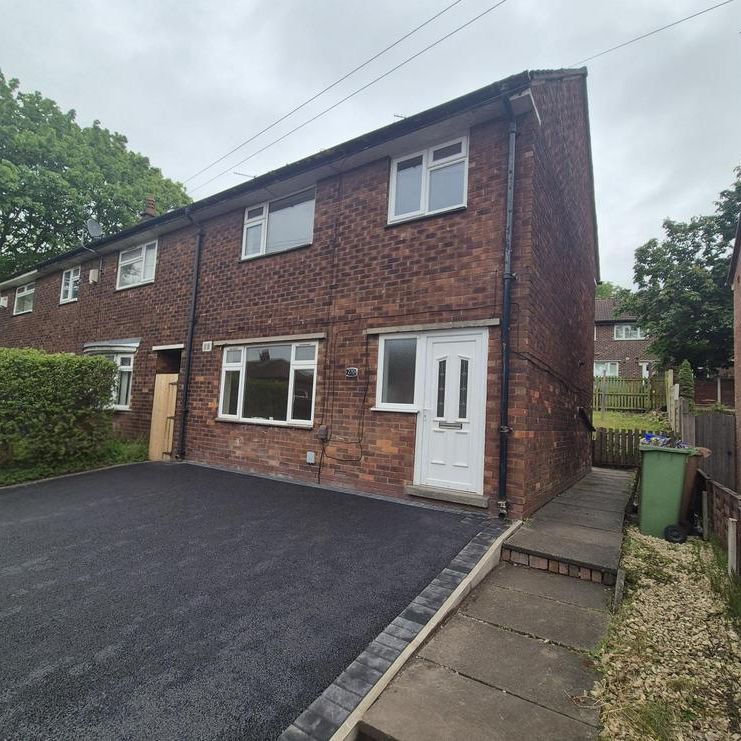 3 bedroom end of terrace house to rent - Photo 1