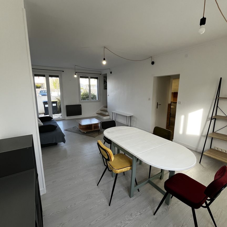 Location Maison 4 pièces 93m² AYTRE 17440 - Photo 1