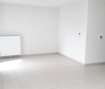 location Appartement T3 DE 64.3m² À BORDEAUX - Photo 3