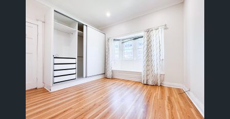 Freshly Painted Home in Carlton – Spacious, Comfortable & Convenient - Photo 3