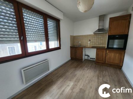 Location Appartement 2 pièces 38m² OLORON STE MARIE 64400 - Photo 4