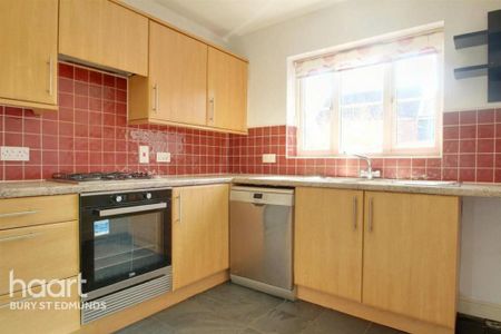3 bedroom terraced house to rent - Photo 2
