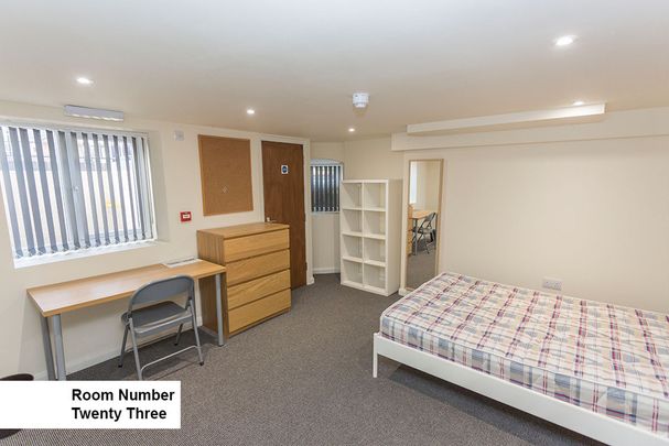 1 Bed Student Accommodation - Photo 1