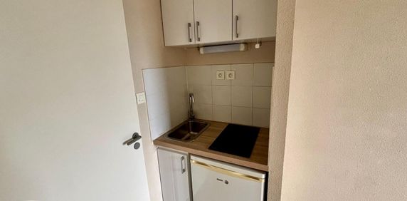 Location Appartement 1 pièce 20m² TOURS 37000 - Photo 2