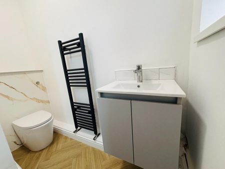 1 bedroom house of multiple occupation to rent - Photo 4
