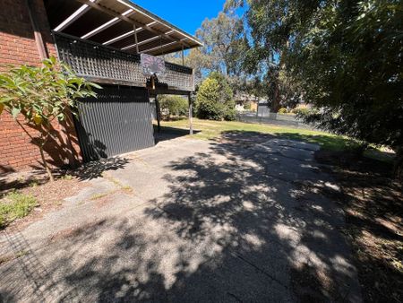 60 Saint Andrews Drive, Chirnside Park - Photo 3