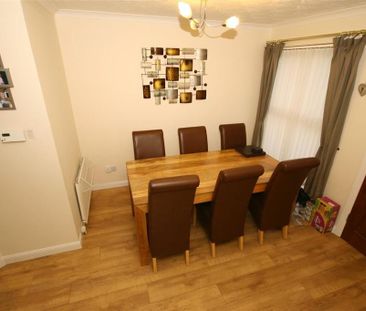 3 bedroom semi-detached house to rent - Photo 4
