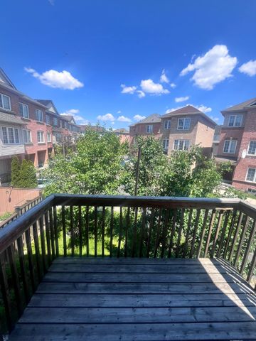 For Lease - 27 Frost King Lane, Toronto, Ontario - Photo 3