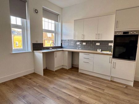 3 bedroom apartment to rent - Photo 4