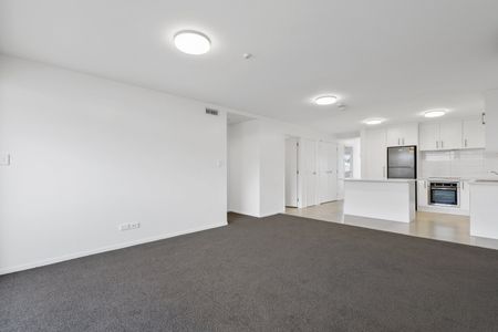 Modern 3-Bedroom, 2-Bathroom Apartment – Convenience & Comfort Combined - Photo 2