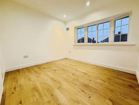 3 bedroom House To Let - Photo 4