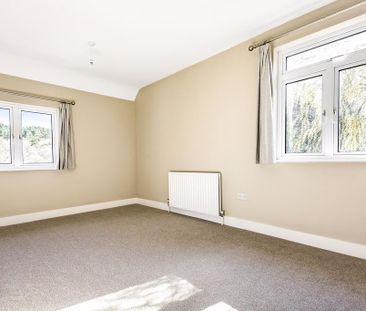 3 bedroom detached house to rent - Photo 4