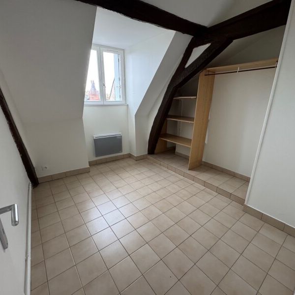 Location Appartement 3 Pièces 39 m² - Photo 1