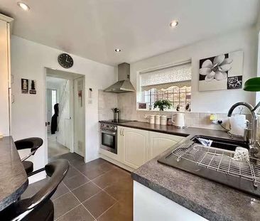 Ramsay Gardens, Romford, RM3 - Photo 3