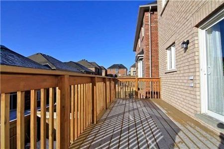 For Lease - 81 Serano Crescent, Richmond Hill, Ontario - Photo 2