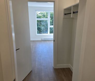 15353 17 Avenue #306, White Rock, BC V4A1T8 - Photo 2