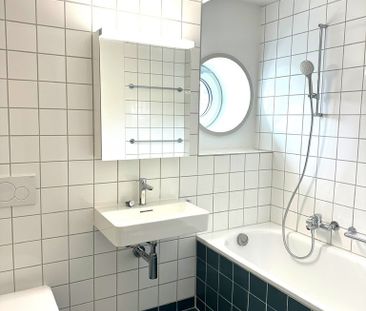 Moderne 4.5-Zimmer-Wohnung in neuem Terrassenhaus - Photo 1