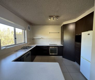 6/60 Trinculo Place, Queanbeyan - Photo 2