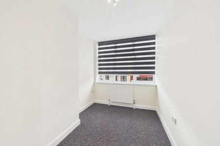 Frimley High Street, Frimley, Camberley, Surrey, GU16 - Photo 3