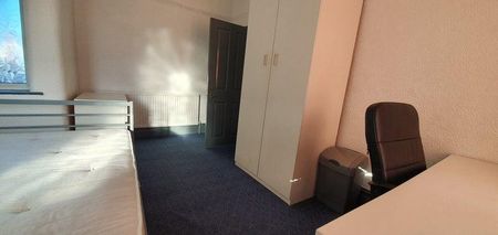 4 bedroom house to rent - Photo 3