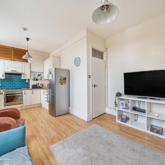 1 bedroom property to rent - Photo 1