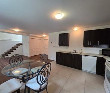 415 Rue Marc André, #A - Photo 6