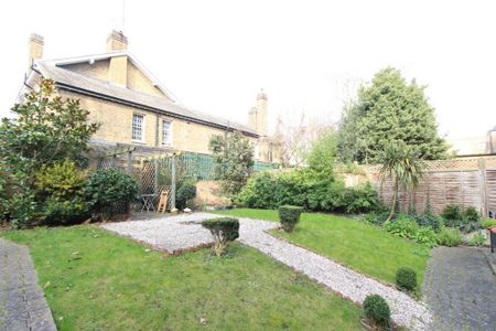 Flat 32 West Cromwell Road, Earls Court SW5 9QL - Photo 5