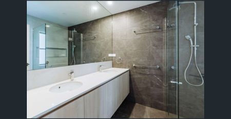 Stunning Family Home for Rent in Desirable Carina Neighborhood - Your Dream House Awaits! - Photo 4