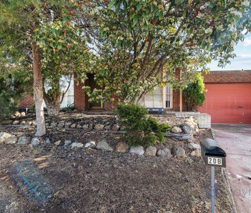 Classic 3 bedroom home, located in Darley - Photo 1