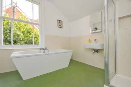 3 Double Bedroom Terrace House to let in Tunbridge Wells - Photo 5