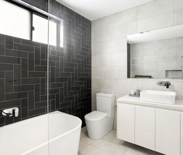 Modern Family Home - Photo 5