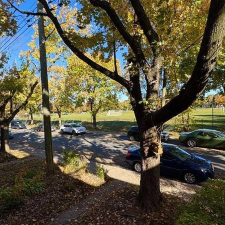 Rosemont lumineux 3 1/2 à louer - Photo 3