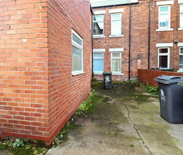 3 bedroom flat to rent - Photo 5