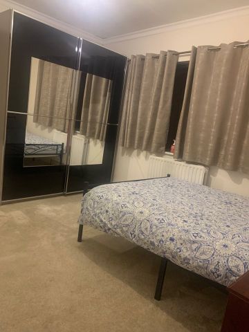 Room in a Shared House, Glebelands Av, IG2 - Photo 3