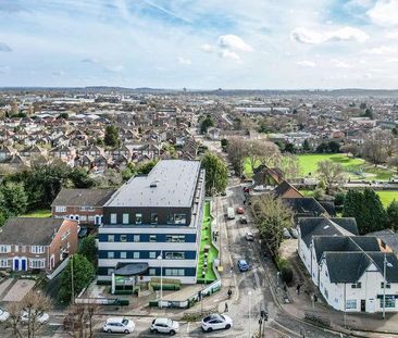 Professional Ensuite Rooms Inc Bills, Beeston, NG9 - Photo 3