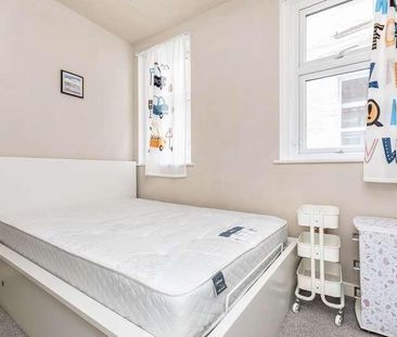 St Johns Road. Bournemouth, BH5 - Photo 6