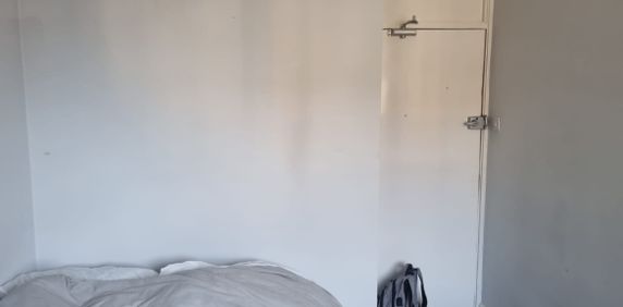 fuly furnished room available in Tyburn road Birmingham, B2 48LR - Photo 2
