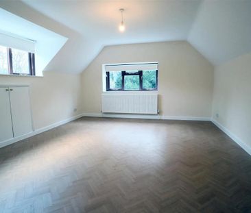 4 bedroom character property to rent - Photo 4