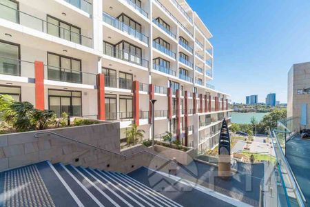 Stunning 2-Bedroom Apartment in a Prime Shepherds Bay Location - Photo 2