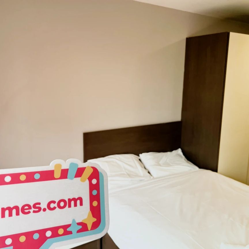 Platinum Studio - Photo 1