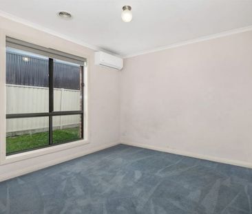 18 Robilliard Way, Sebastopol - Photo 5