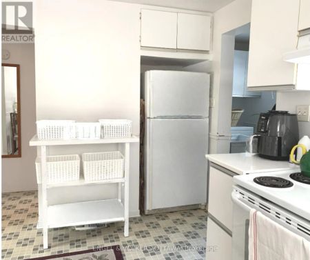 2924 AHEARN AVENUE S - Photo 5