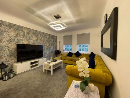 3 bedroom flat to rent - Photo 5