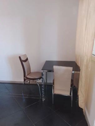 Inchiriez apartament cu o camera - Photo 1