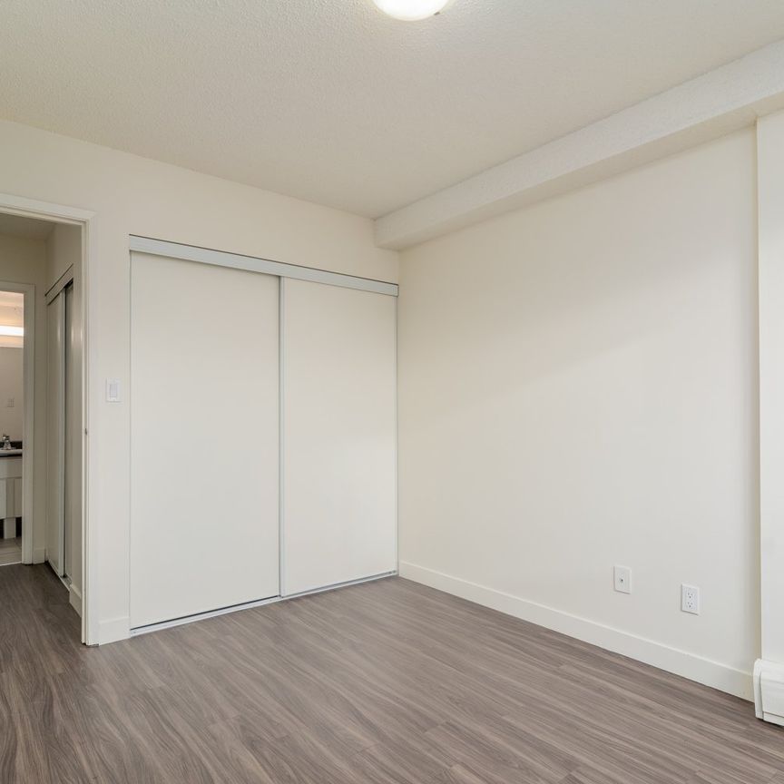 Marlborough Manor - Photo 1