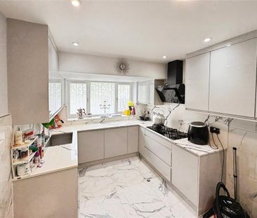 4 bedroom detached house to rent - Photo 3