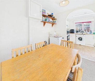 4 bedroom terraced house to rent - Photo 3